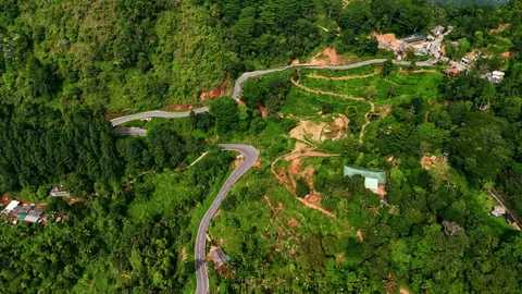 Road with Bendy in Hills - Top attraction in Ambuluwawa, Sri Lanka