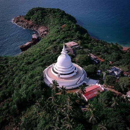 Rumassala - Top attraction in Galle, Sri Lanka