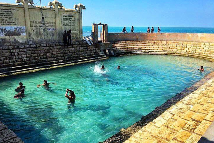 Keerimalai Hot Springs - Top attraction in Jaffna, Sri Lanka