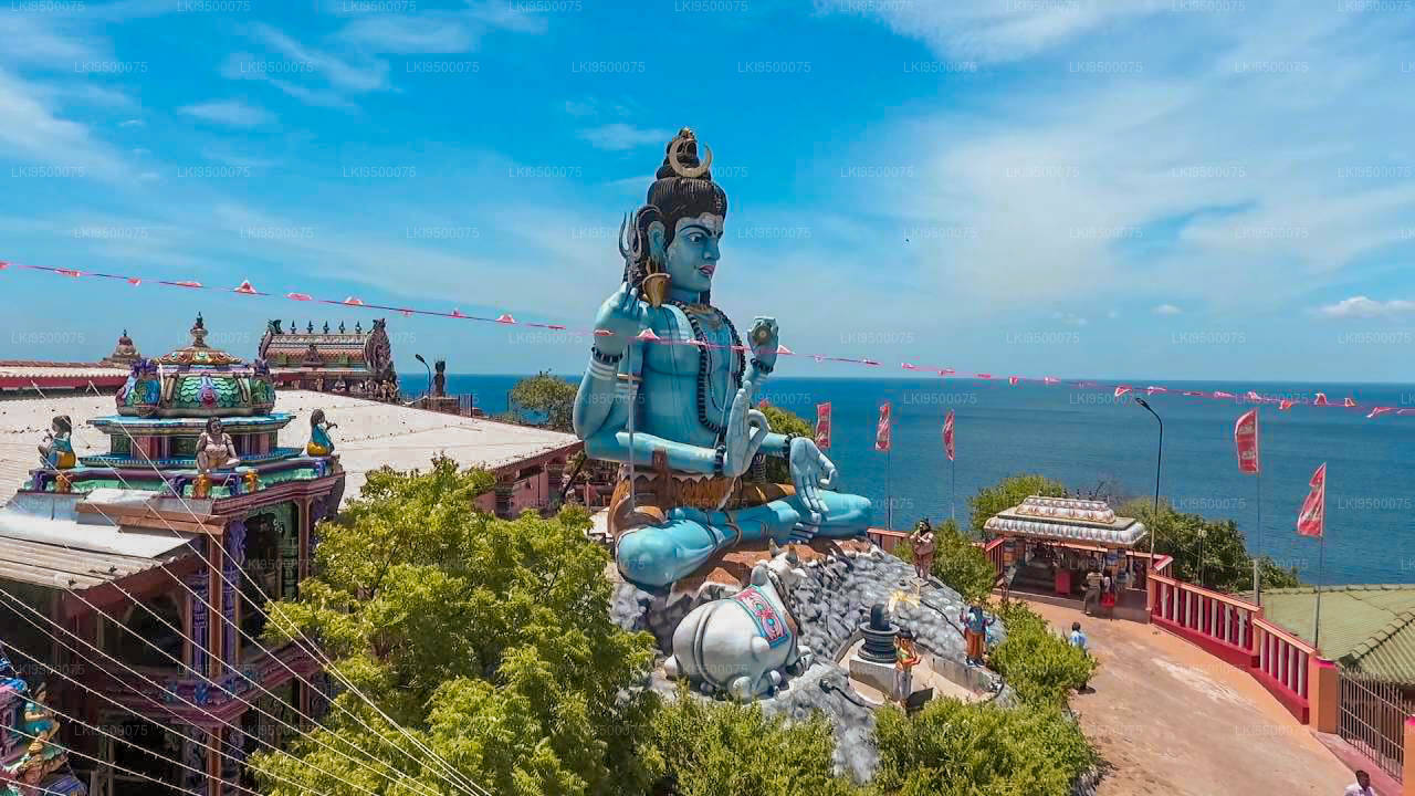 Visit Trincomalee - Beach & Coast in Trincomalee