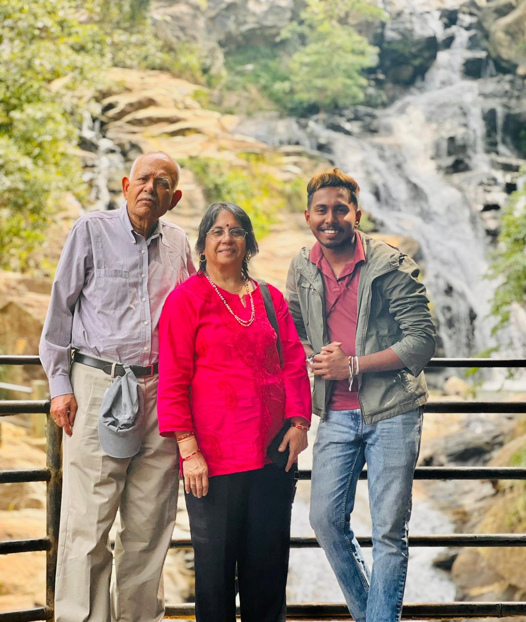 Happy international guests on a custom Sri Lanka tour with Imalanka Tours 2